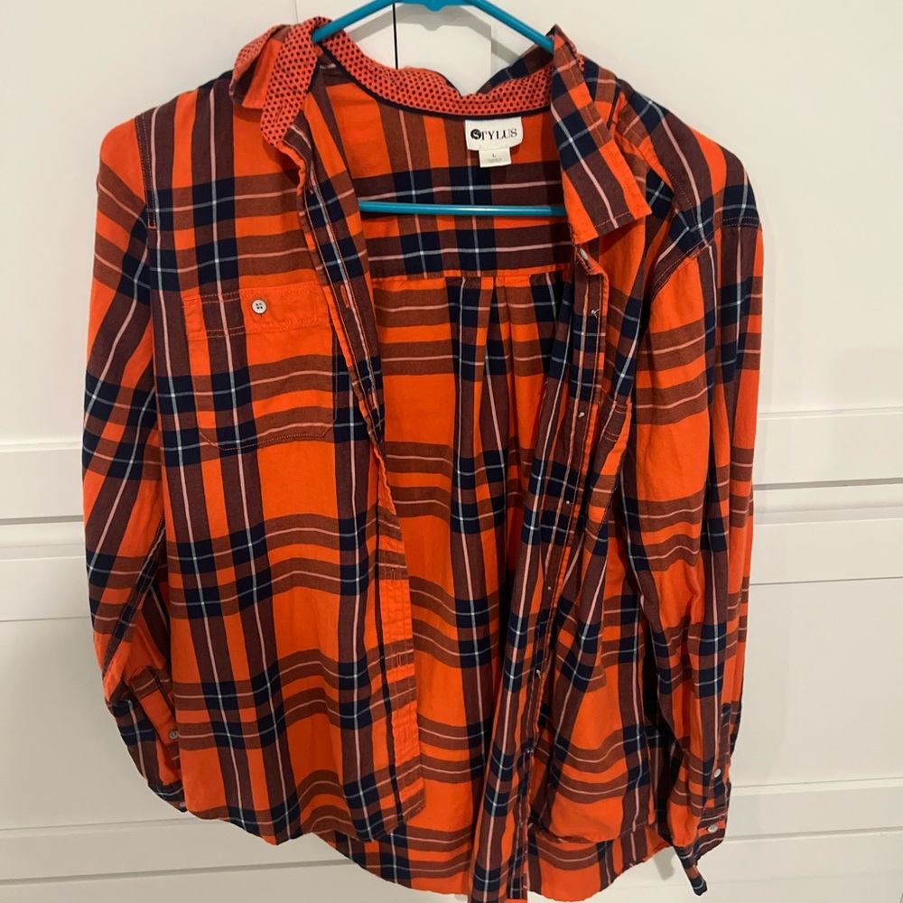 Size large womena top